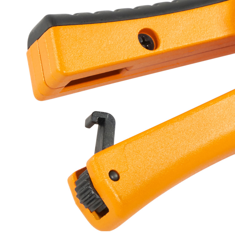 Klein Tools Ratcheting PVC Cutter - Image 3